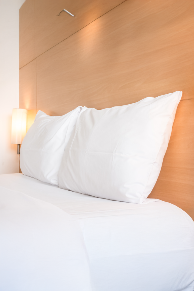 60 Tel Otel Yastık Kılıfı